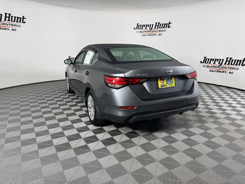 Used 2024 Nissan Sentra S image 9