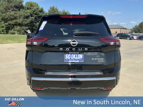 New 2025 Nissan Rogue Platinum w/ Tech Package image 4