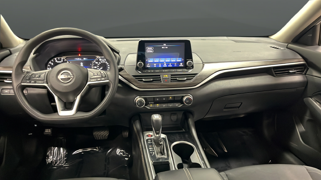 Used 2023 Nissan Altima 2.5 SV FWD image 11