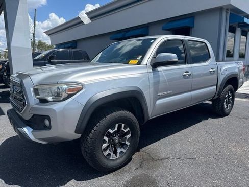 Used 2016 Toyota Tacoma TRD Off-Road w/ Towing Package RWD image 2