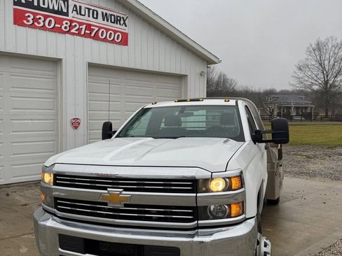 Used 2015 Chevrolet Silverado 3500 W/T image 3