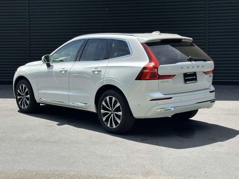 Used 2023 Volvo XC60 B5 Plus AWD/4WD image 3