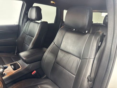 Used 2015 Jeep Grand Cherokee Laredo w/ Quick Order Package 23E AWD/4WD image 29