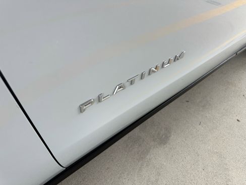 Certified 2025 Ford Expedition Max Platinum AWD/4WD image 4