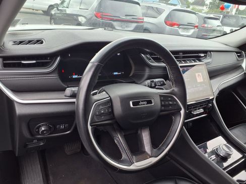 Certified 2022 Jeep Grand Cherokee L Limited image 23