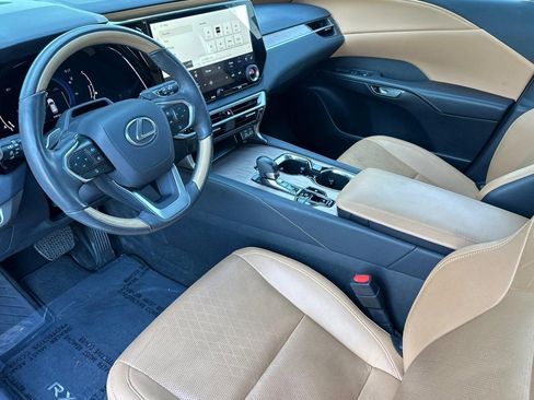 Used 2024 Lexus RX 350 w/ Convenience Package AWD/4WD image 4