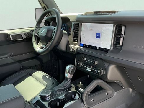 New 2026 Ford Bronco Big Bend w/ Black Diamond Package AWD/4WD image 16
