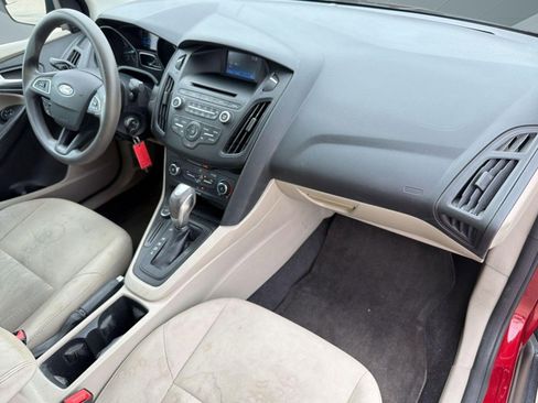 Used 2016 Ford Focus SE FWD image 46