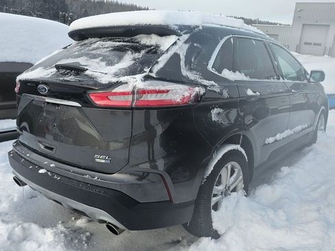 Used 2019 Ford Edge SEL w/ Cold Weather Package image 4