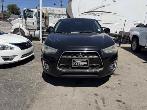 Used 2015 Mitsubishi Outlander Sport SE AWD/4WD image 3