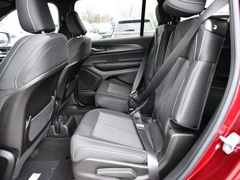 New 2026 Jeep Grand Cherokee L 4WD image 9