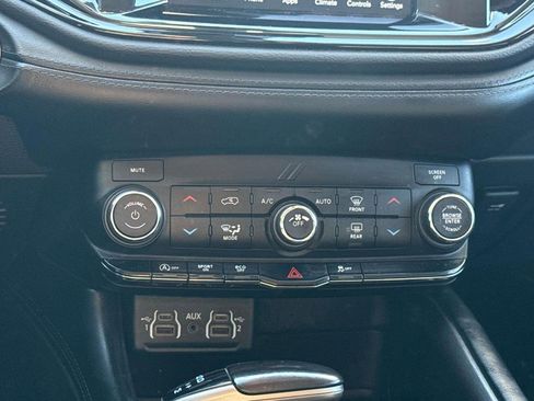 Used 2021 Dodge Durango SXT w/ 3rd Row Seating Group image 18