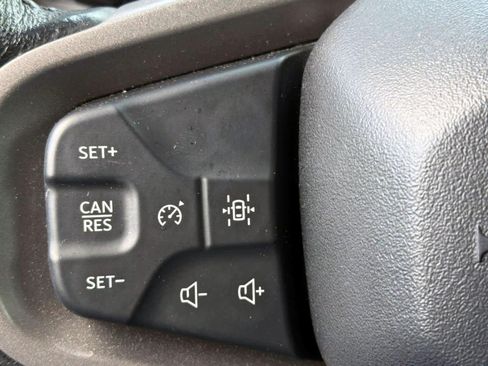 Used 2024 Ford Bronco Black Diamond AWD/4WD image 16