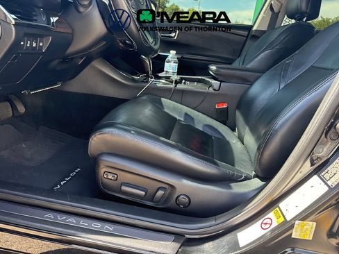Used 2013 Toyota Avalon Limited w/ Technology Pkg FWD image 6