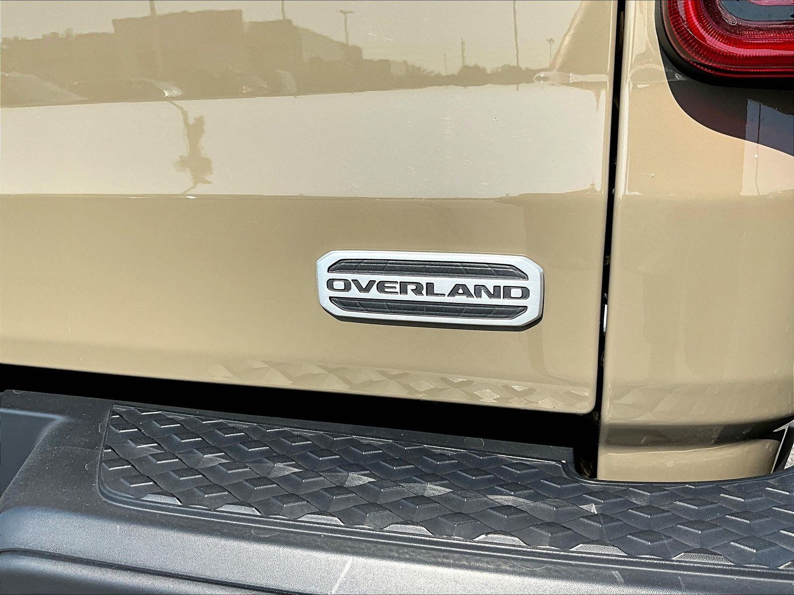 Used 2020 Jeep Gladiator Overland AWD/4WD image 25