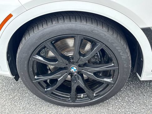 Used 2024 BMW X7 xDrive40i w/ M Sport Package AWD/4WD image 11