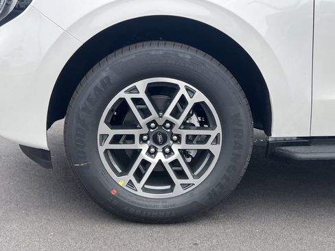 New 2026 Ford Expedition Active RWD image 27