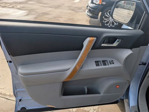 Used 2009 Toyota Highlander Limited image 15