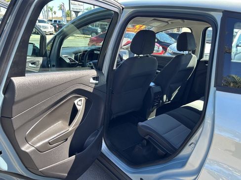 Used 2013 Ford C-MAX SE FWD image 16