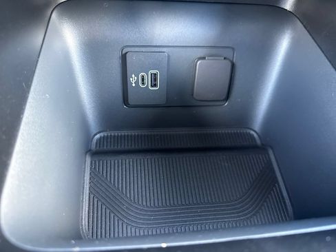 New 2027 Ford Explorer Active w/ Active Comfort Package RWD image 32