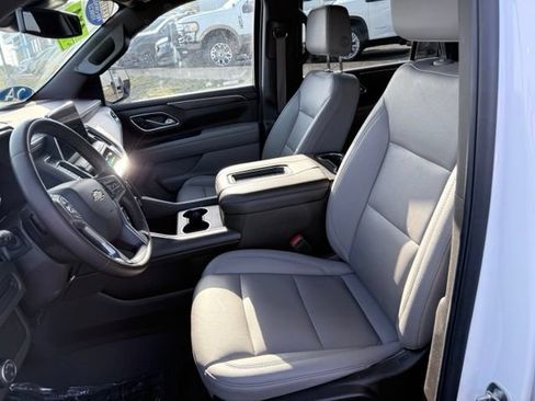 Used 2024 Chevrolet Suburban LT AWD/4WD image 10