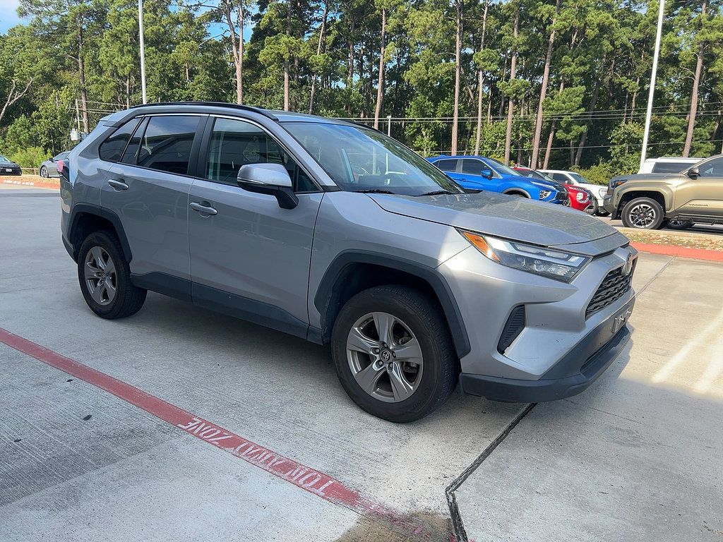 Used 2023 Toyota RAV4 XLE FWD image 1