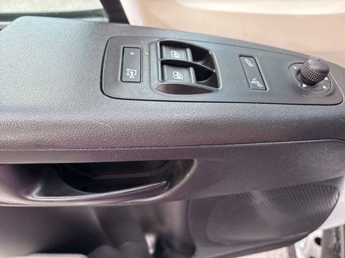 Used 2021 RAM ProMaster 1500 w/ Convenience Group FWD image 10
