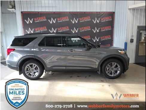 Used 2023 Ford Explorer XLT w/ Equipment Group 202A image 1