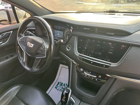 Used 2021 Cadillac XT5 Premium Luxury image 32