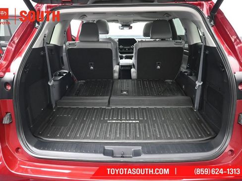 Used 2023 Toyota Highlander Limited AWD/4WD image 35