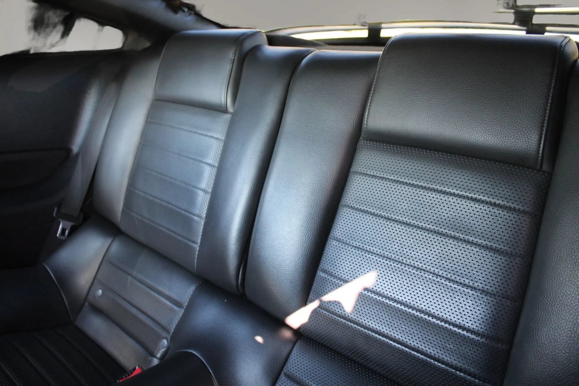Used 2005 Ford Mustang GT RWD image 16