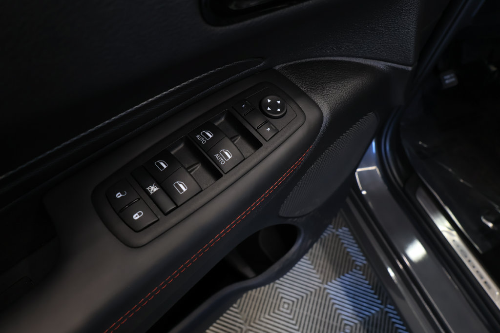 Used 2025 Dodge Durango R/T AWD/4WD image 16