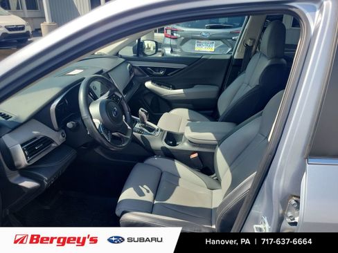 Certified 2025 Subaru Outback Limited AWD/4WD image 9