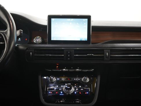 Used 2020 Lincoln Corsair Reserve w/ Equipment Group 201A FWD image 15