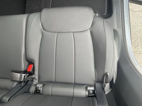 New 2026 Mercedes-Benz GLB 250 image 28