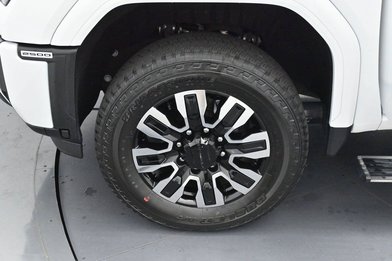 Used 2025 GMC Sierra 2500 Denali Ultimate AWD/4WD image 34