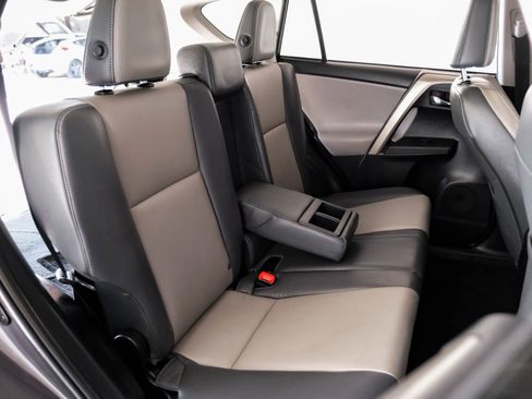 Used 2015 Toyota RAV4 Limited FWD image 35