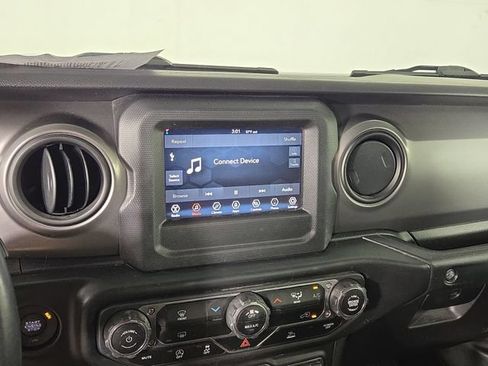 Used 2022 Jeep Wrangler Unlimited Sport AWD/4WD image 18