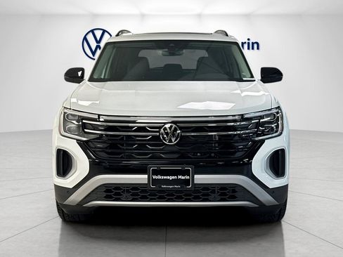 New 2025 Volkswagen Atlas Peak Edition SE image 8
