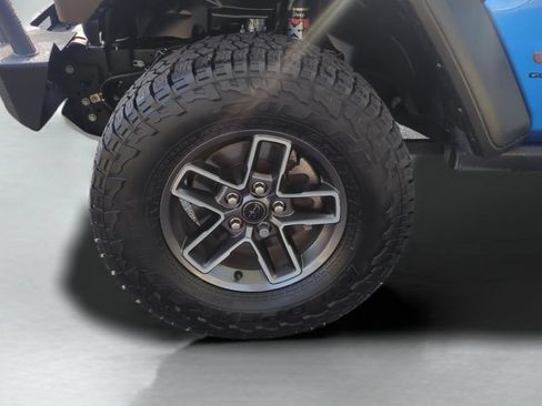 Used 2024 Jeep Gladiator Mojave w/ Safety Group AWD/4WD image 24