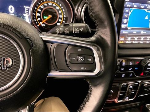 Used 2021 Jeep Wrangler Unlimited Sahara image 25