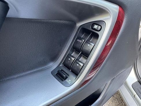 Used 2007 Subaru Outback 2.5i Limited image 37