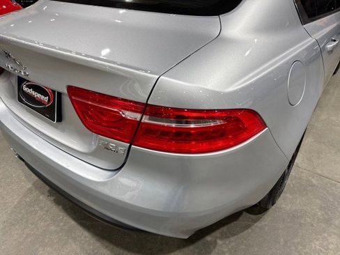 Used 2017 Jaguar XE Premium image 46