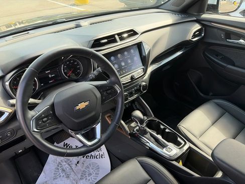 Used 2021 Chevrolet TrailBlazer ACTIV w/ Technology Package FWD image 24