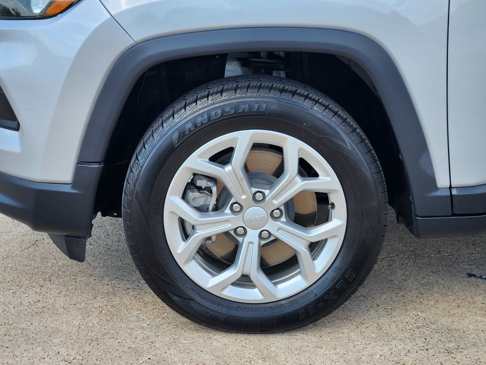 Used 2024 Jeep Compass Sport AWD/4WD image 18