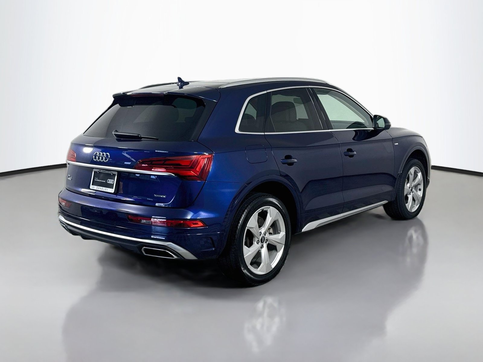 Certified 2024 Audi Q5 2.0T Premium Plus w/ Premium Plus Package AWD/4WD image 9