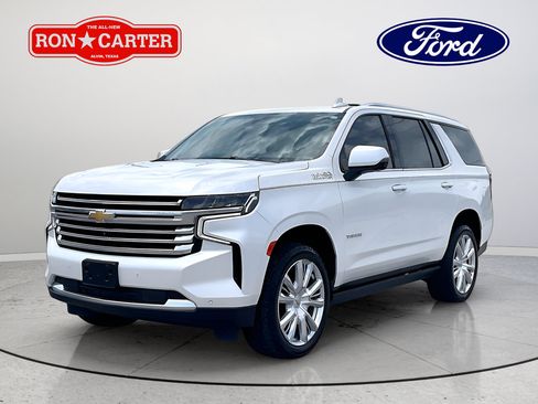 Used 2021 Chevrolet Tahoe High Country w/ Premium Package RWD image 3