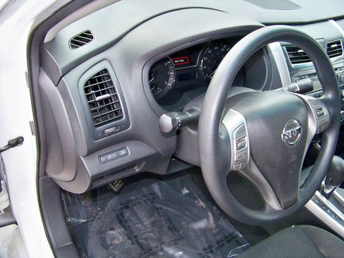 Used 2015 Nissan Altima 2.5 S w/ Power Driver Seat Package image 30