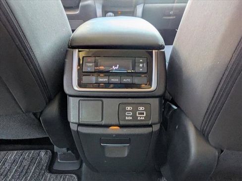 Certified 2024 Subaru Ascent Premium w/ Convenience Package image 14