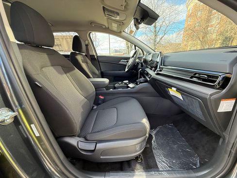 New 2025 Kia Sportage LX image 24